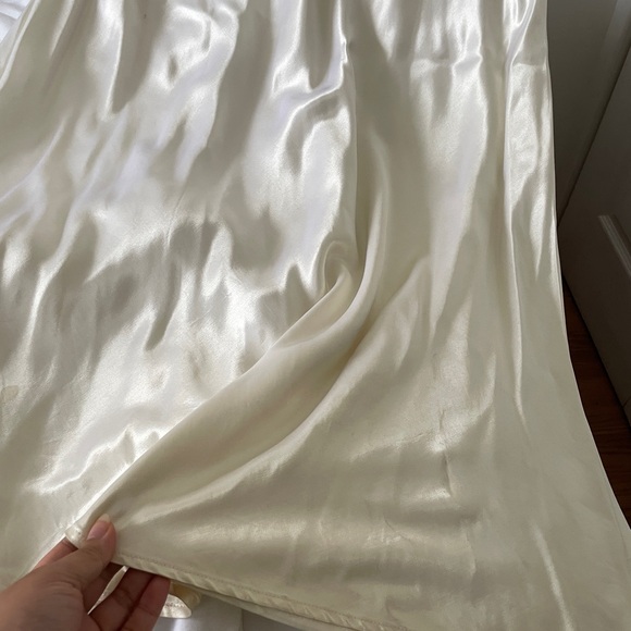 Elegant Cream Satin Slip Dress - Picture 2 of 5